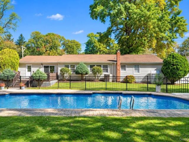 House for sale in Sound Beach, Town of Brookhaven