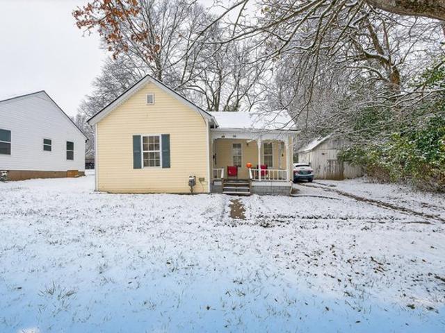 House for sale in Versailles, Kentucky