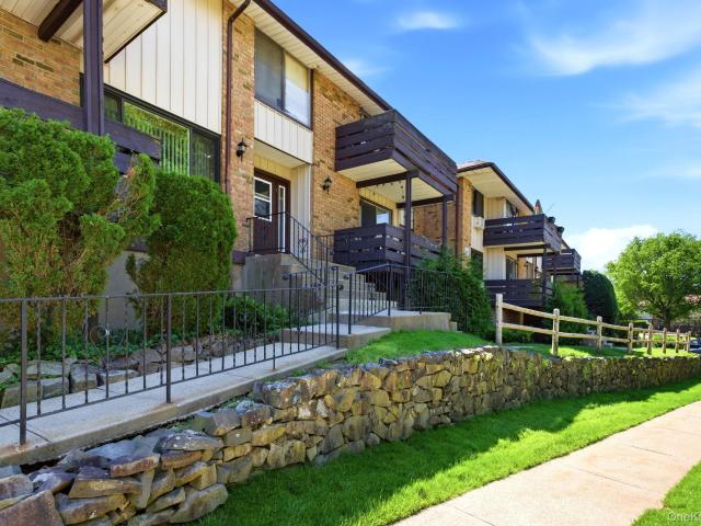 Condo for sale in Rockland, New York