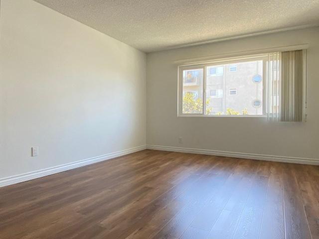 Apartment for rent in Canoga Park, California