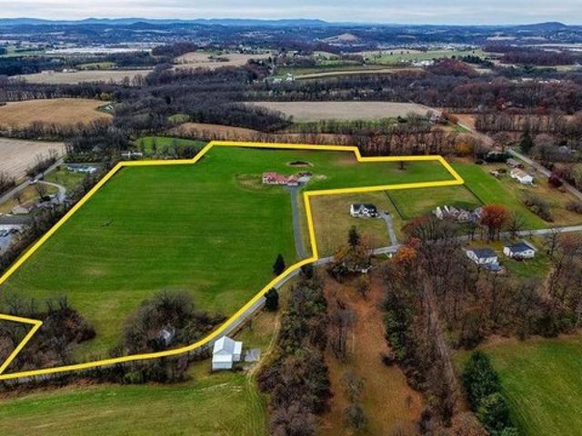 Farm for sale in Shoemakersville, Pennsylvania