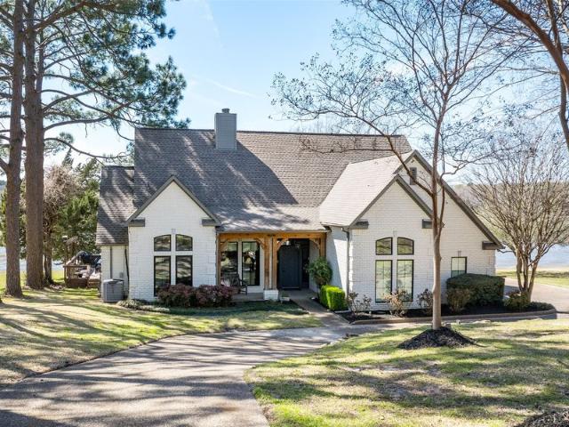 House for sale in Eustace