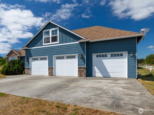 House for sale in Oak Harbor, Washington
