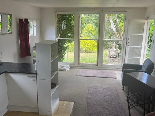 Apartment for rent in Whangaparaoa, Oroua County