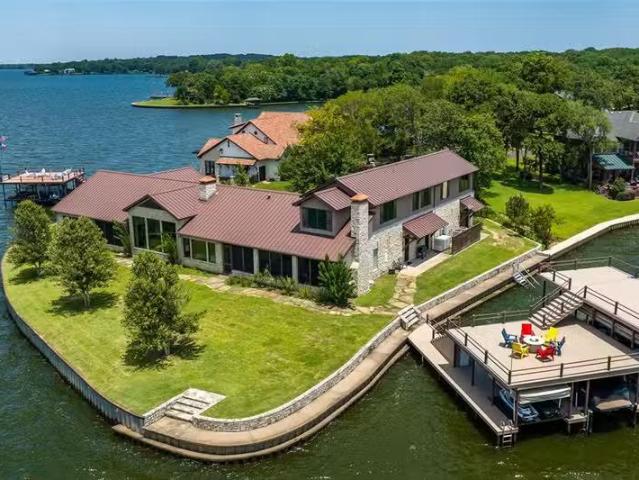 House for sale in Mabank