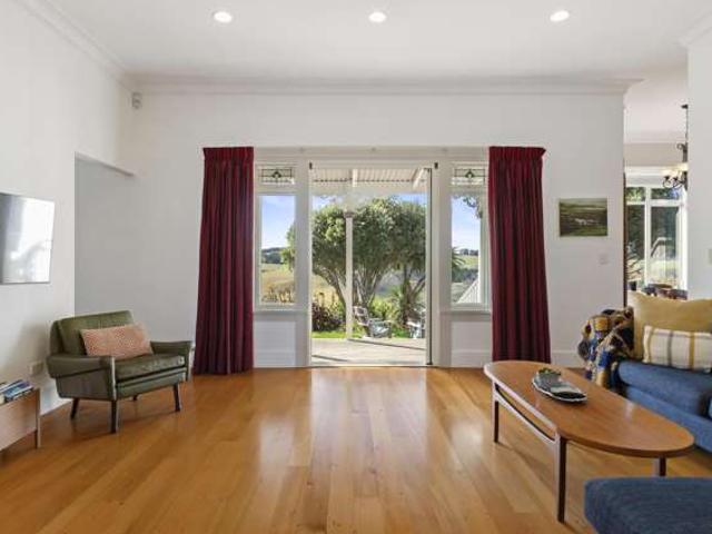 Property for sale in Waiuku