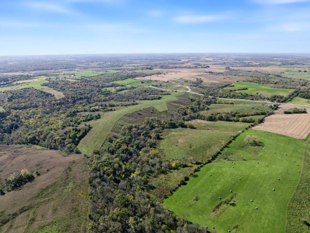 Farm for sale in Lucas, Warren County
