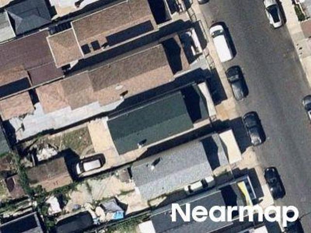 House for sale in Queens, Arverne