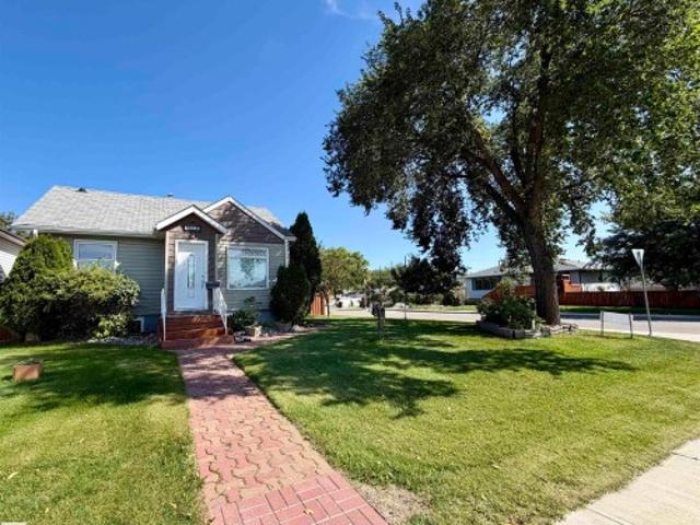 House for sale in Wedgewood, Alberta
