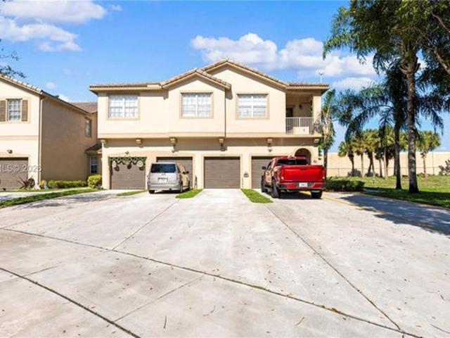 Townhouse for sale in Miramar, Florida