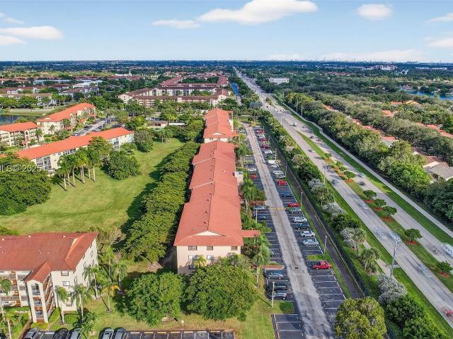 Condo for sale in Pembroke Pines, Florida