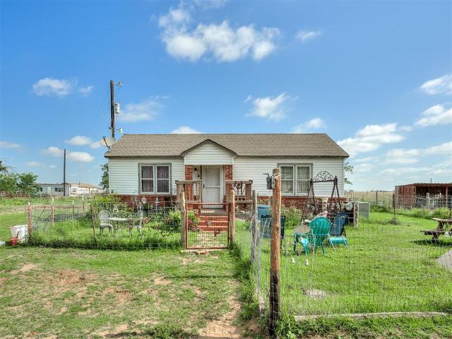 House for sale in Dover, Oklahoma