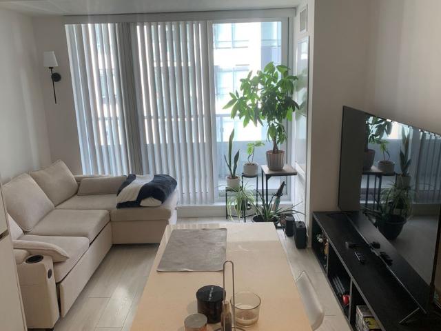 House for rent in Toronto Centre, Toronto
