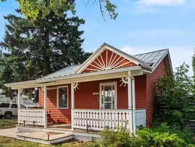 House for sale in Carstairs, Alberta