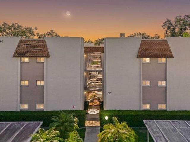 Condo for sale in Sarasota, Florida