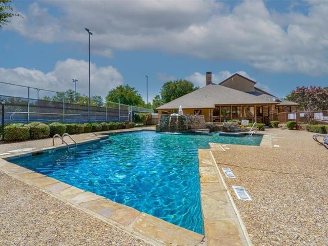 Condo for sale in Arlington, Texas