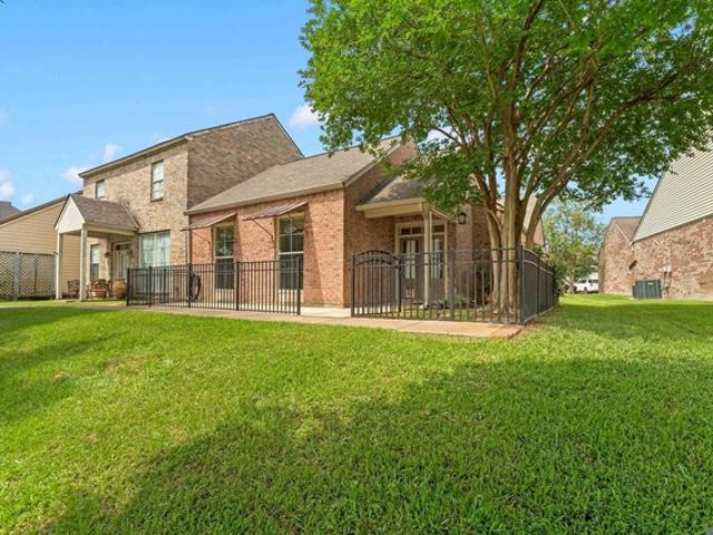 Townhouse for sale in Zachary, Louisiana