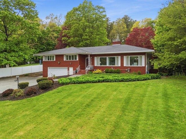 House for sale in Dracut, Massachusetts