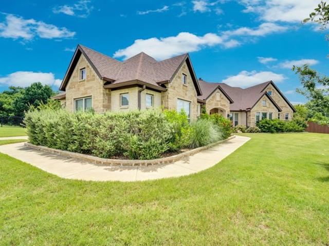 House for sale in Ellis, Texas