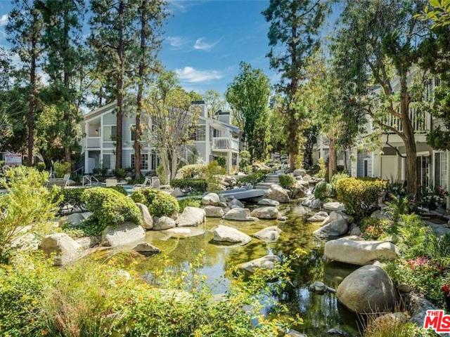Condo for sale in Canoga Park, California