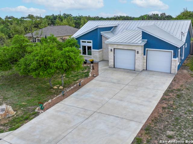 House for sale in Fischer