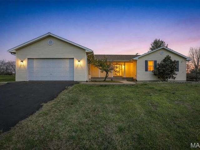 House for sale in Sainte Genevieve, Missouri