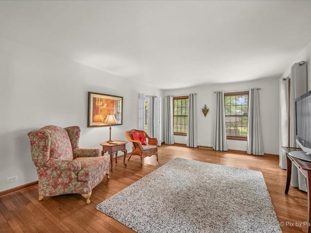 House for sale in Mchenry, Illinois