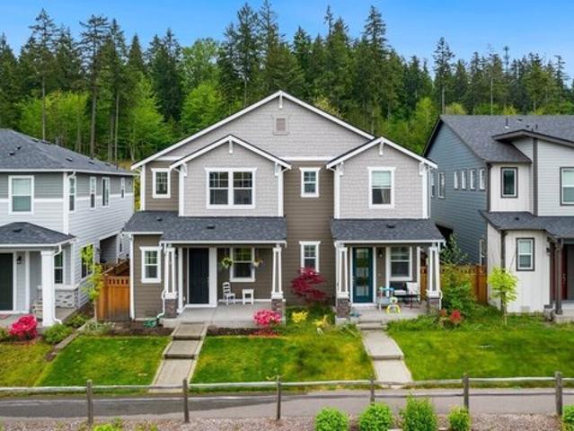 Townhouse for sale in Bonney Lake, Washington