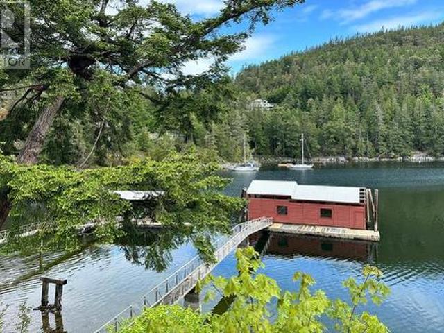 House for sale in Madeira Park, British Columbia