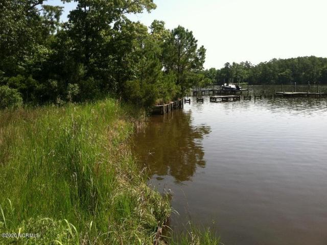 Land for sale in Oriental, North Carolina
