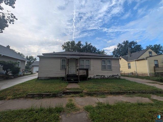 House for sale in Oak View, Sioux Falls