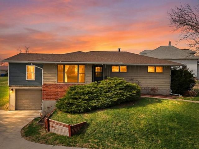 House for sale in Tama, Iowa