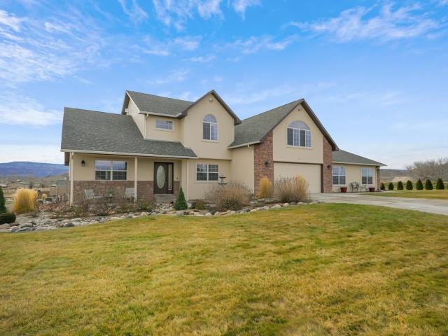 House for sale in Loma, Colorado
