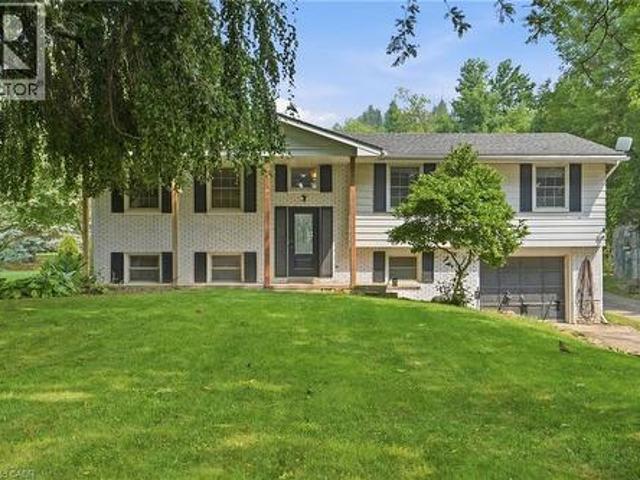 House for sale in Ancaster, Ontario