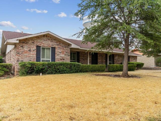 House for sale in Kerr Park, Farmers Branch