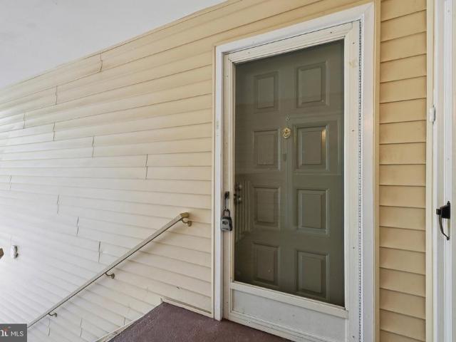Condo for sale in Farmingdale Estates, Germantown
