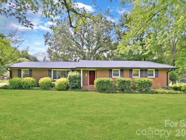 House for sale in Mecklenburg, North Carolina