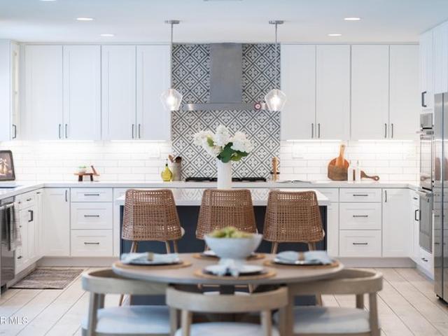 House for sale in Oak Park, California