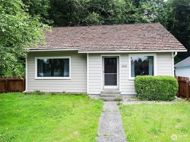 House for sale in Aberdeen, Washington