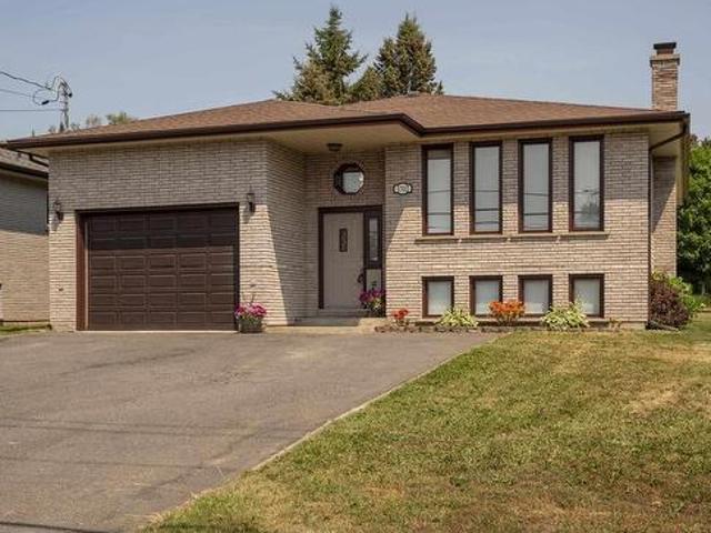 House for sale in Thunder Bay, Ontario