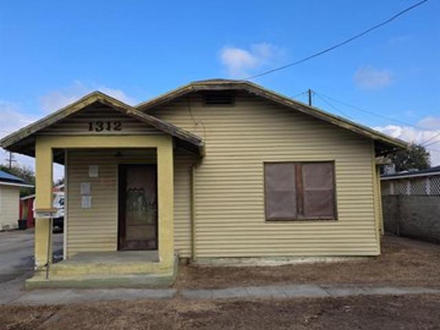 House for sale in Delano, Kern County