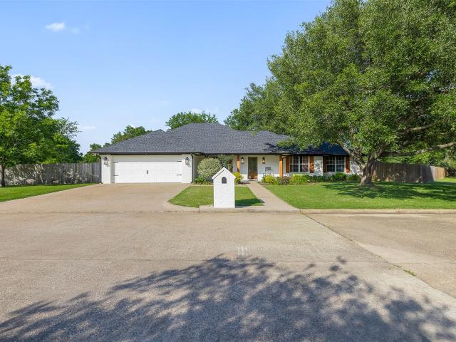 House for sale in Crockett, Texas