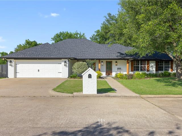 House for sale in Crockett, Texas