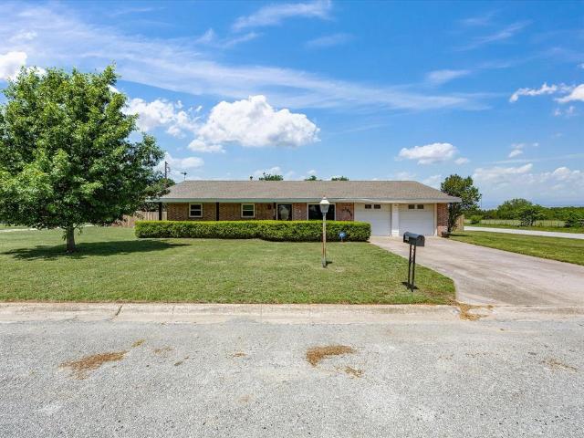 House for sale in Bowie, Texas