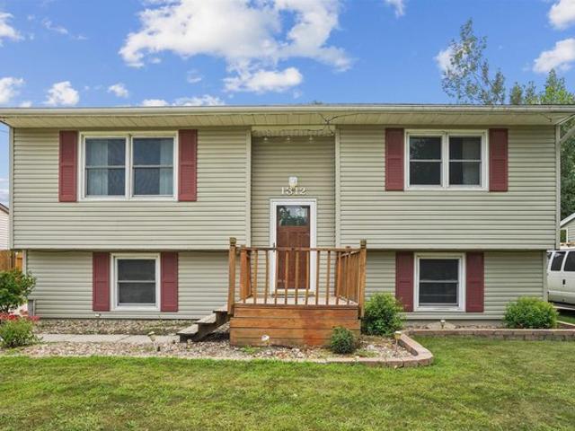 House for sale in Waterloo, Iowa