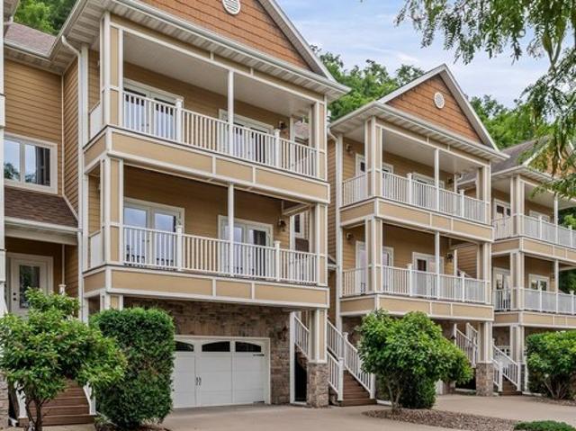 Condo for sale in La Crosse, Wisconsin
