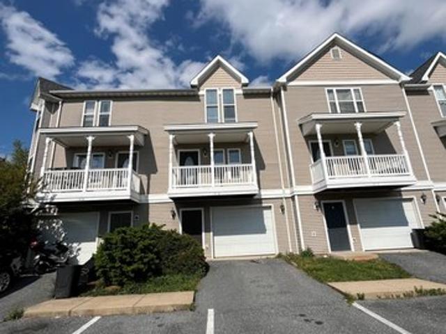 Townhouse for sale in Virginia