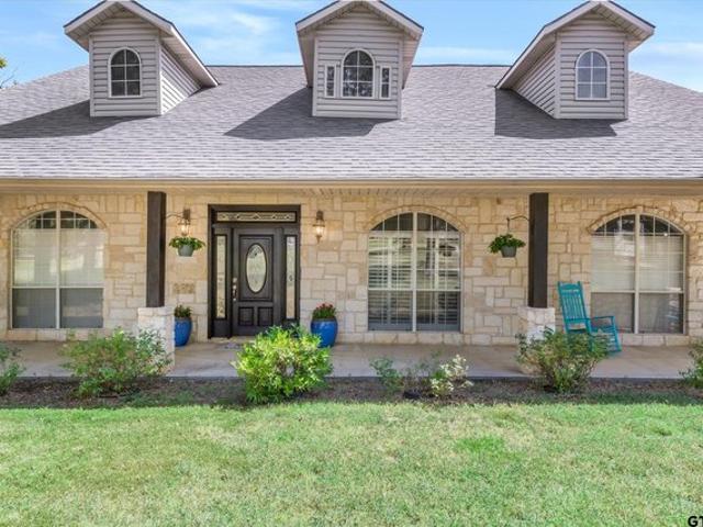 House for sale in Wills Point, Texas