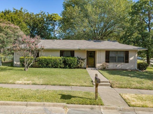 House for sale in Ellis, Texas