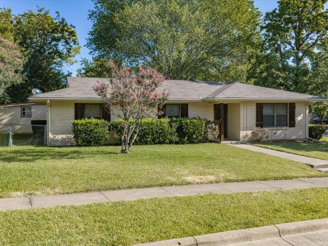 House for sale in Ellis, Texas